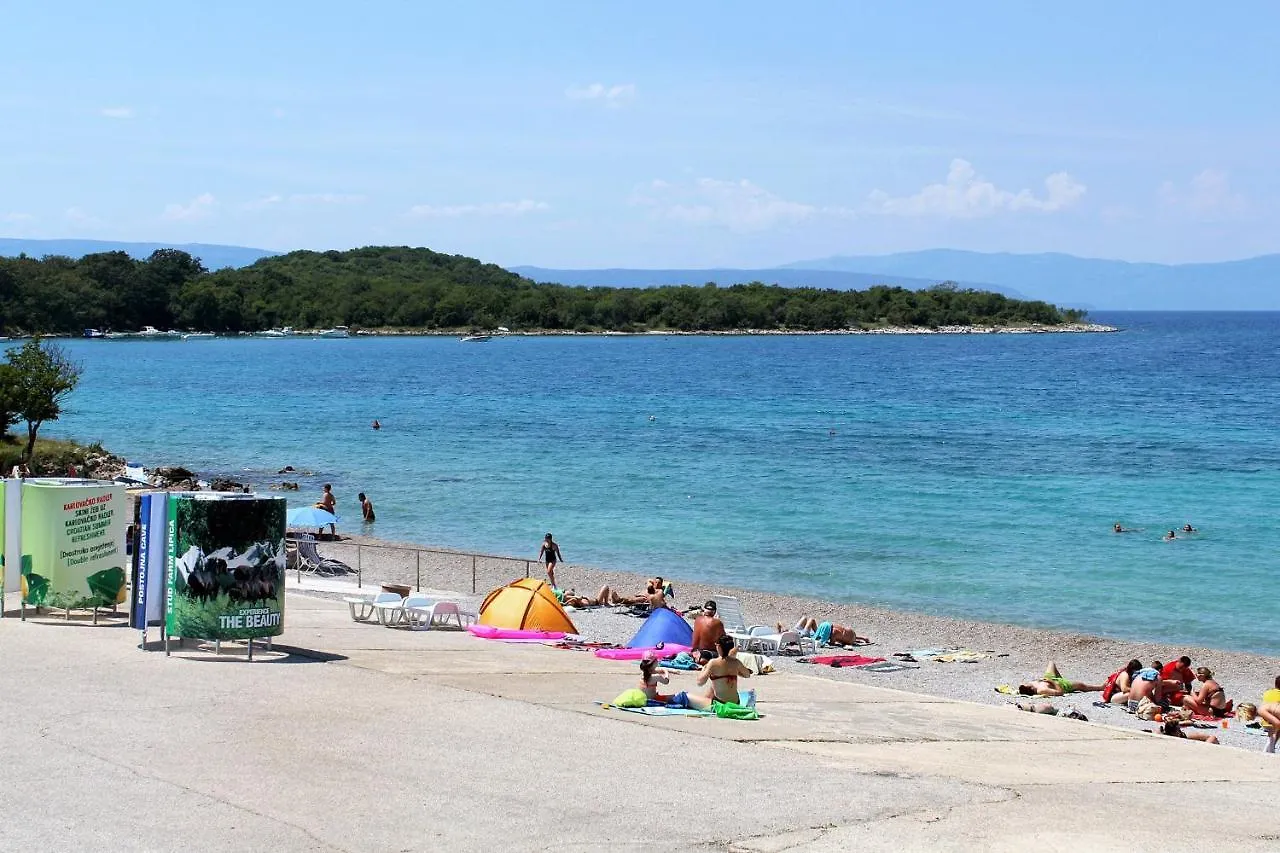 Apartments And Rooms With Parking Space Njivice, Krk - 17010 Πανσιόν