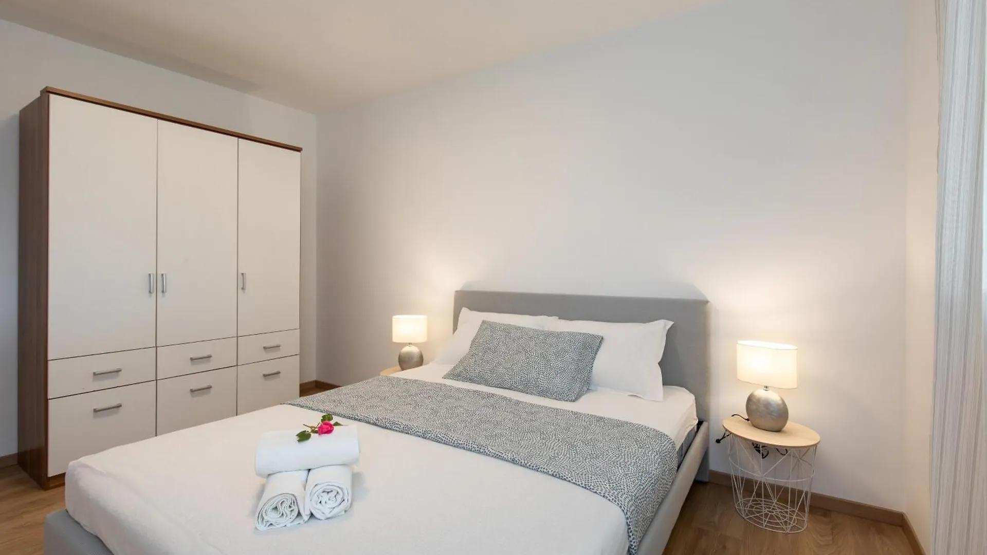 Apartments And Rooms With Parking Space Njivice, Krk - 17010 Croazia