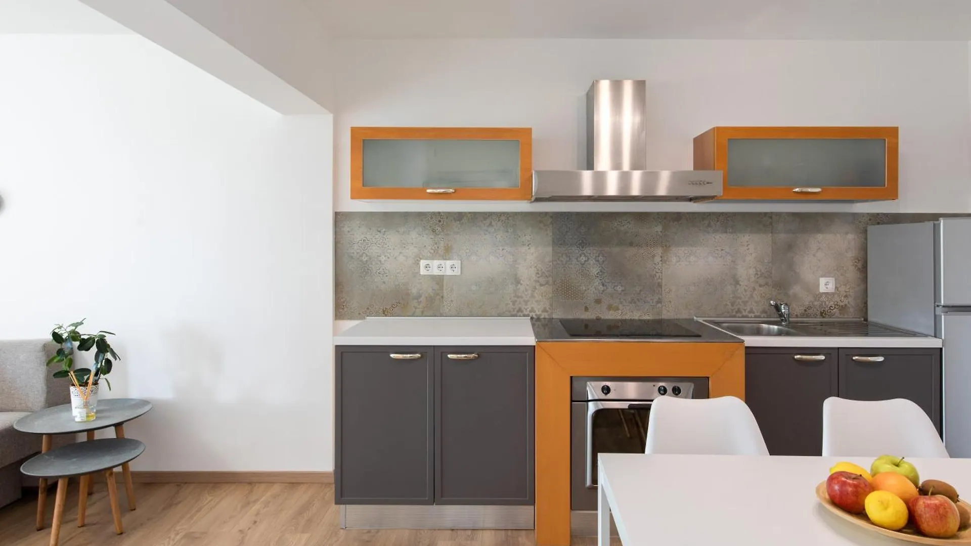 Apartments And Rooms With Parking Space Njivice, Krk - 17010